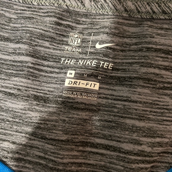 Nike tee! - Picture 4 of 4